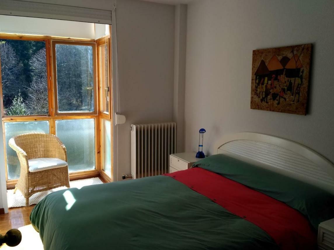 Duplex Con Jardin En Ezcaray Apartment Bagian luar foto
